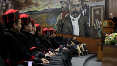 Photo of UAQ entrega a la sociedad  nuevos Doctores en Derecho