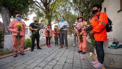 Photo of Gobierno de San Juan llevó flores y veladoras a las tumbas de 22 panteones