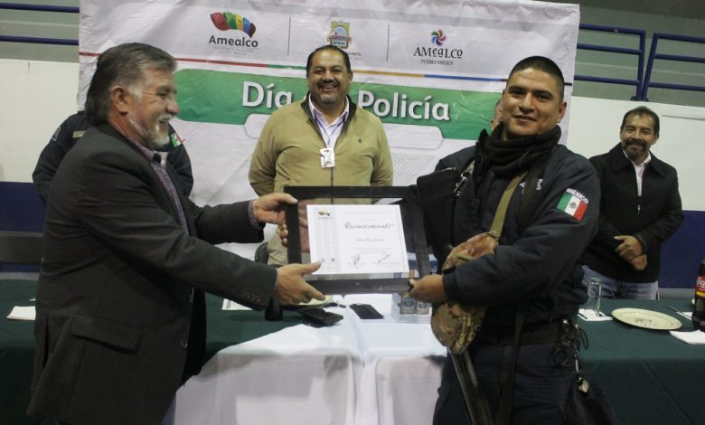 Photo of René Mejía anuncia nuevas prestaciones a policías